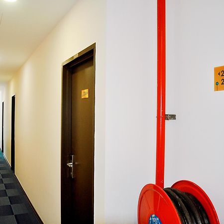 Gem Hotel Nusajaya  Buitenkant foto
