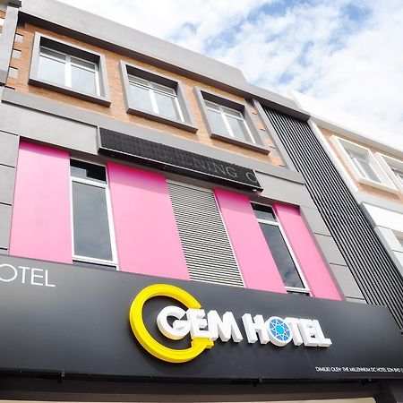 Gem Hotel Nusajaya  Buitenkant foto