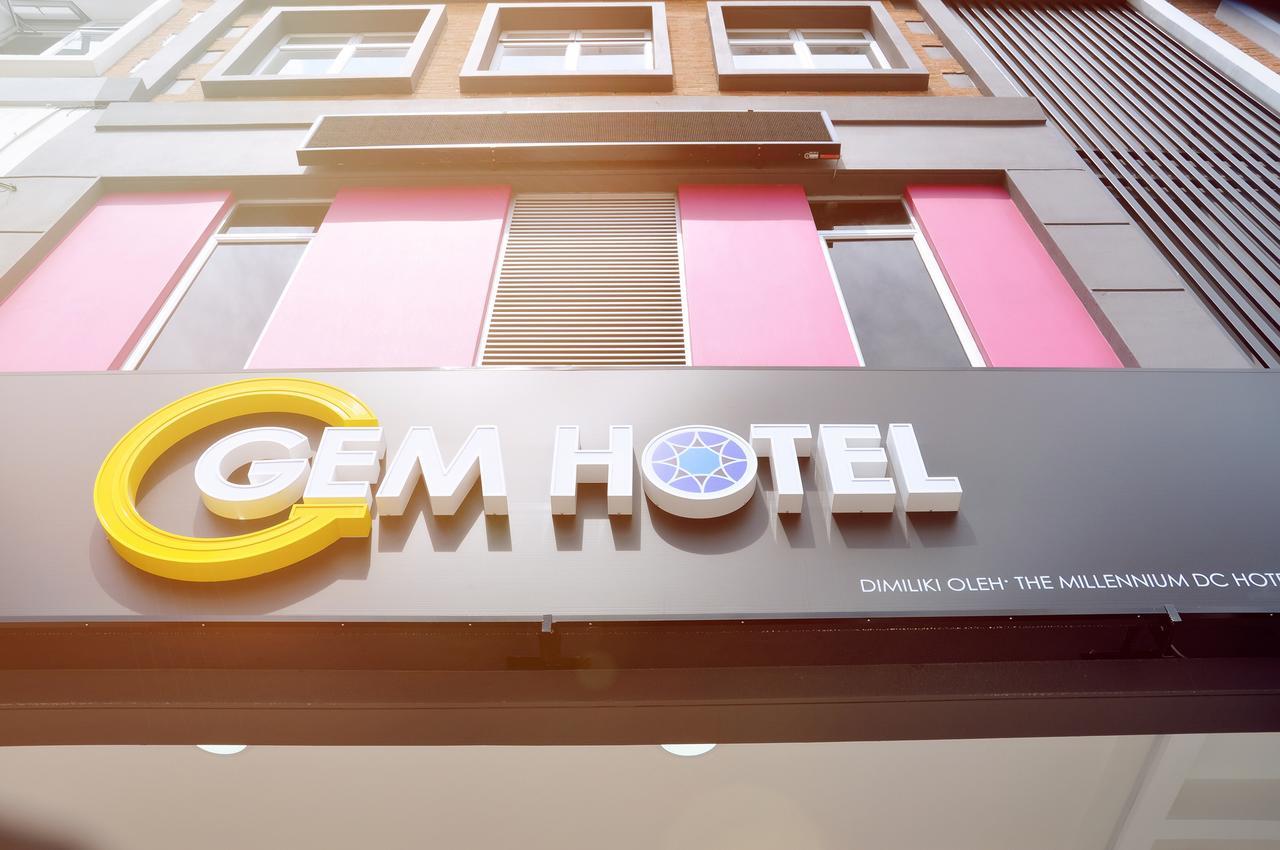 Gem Hotel Nusajaya  Buitenkant foto