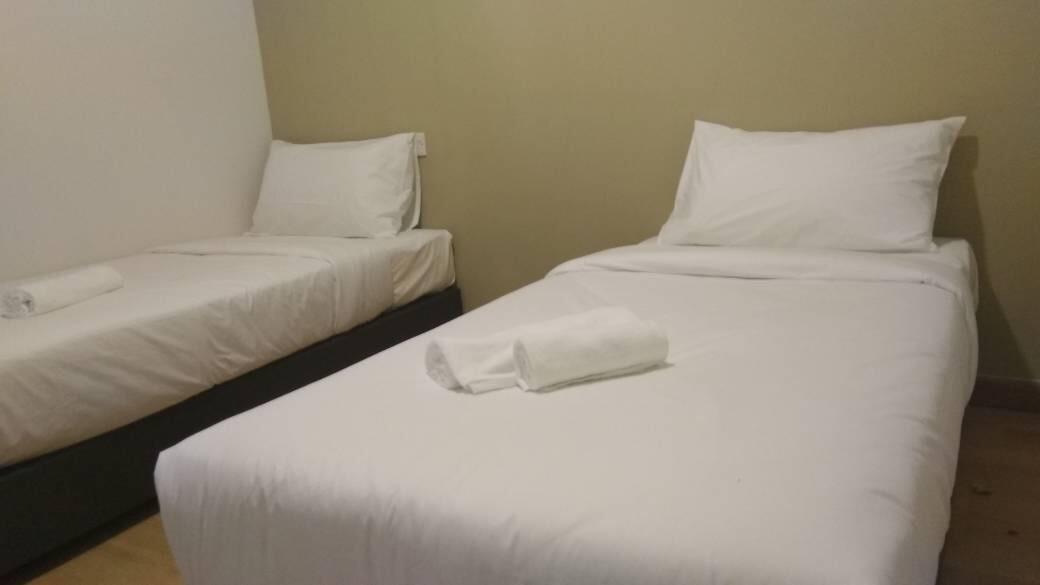 Gem Hotel Nusajaya  Buitenkant foto